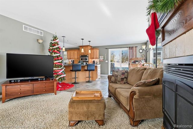 7755 Macedonia Lane, Northville, MI 48168