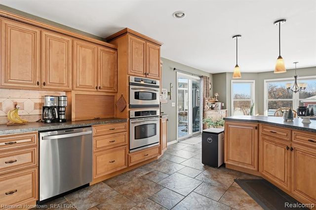 7755 Macedonia Lane, Northville, MI 48168