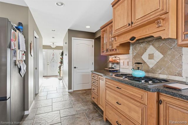 7755 Macedonia Lane, Northville, MI 48168