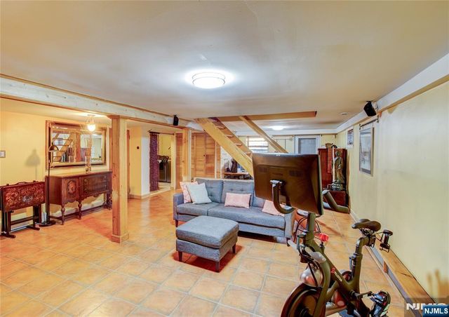 9017 Newkirk Avenue, North Bergen, NJ 07047