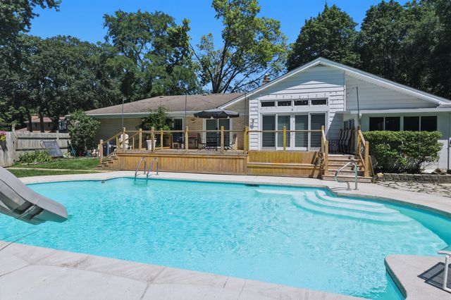 3000 California Avenue, Palatine, IL 60067