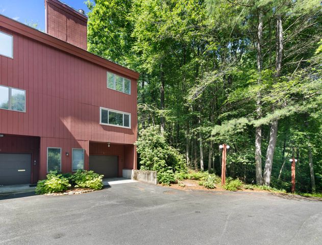 9 Evergreen Lane, Brattleboro, VT 05301