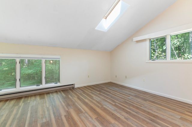 9 Evergreen Lane, Brattleboro, VT 05301