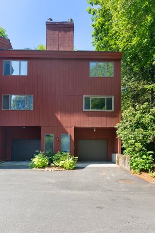 9 Evergreen Lane, Brattleboro, VT 05301