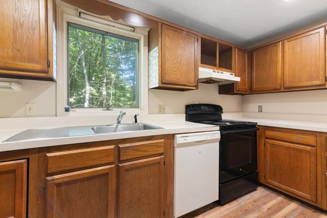 9 Evergreen Lane, Brattleboro, VT 05301