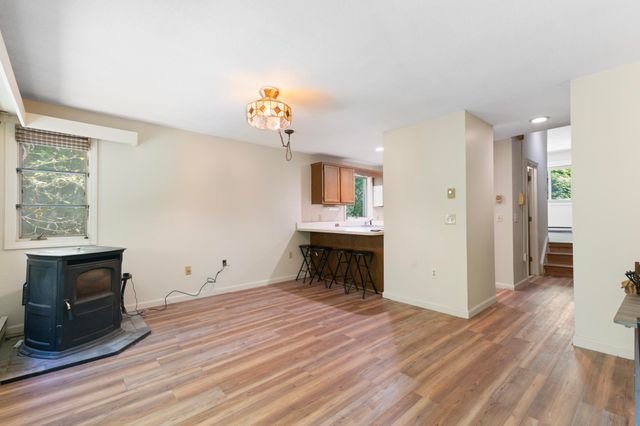 9 Evergreen Lane, Brattleboro, VT 05301