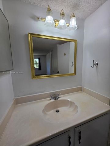 4374 NW 9th Ave 18-3C, Deerfield Beach, FL 33064