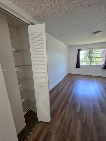 4374 NW 9th Ave 18-3C, Deerfield Beach, FL 33064