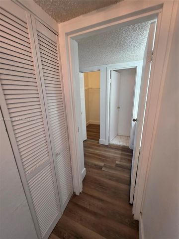 4374 NW 9th Ave 18-3C, Deerfield Beach, FL 33064