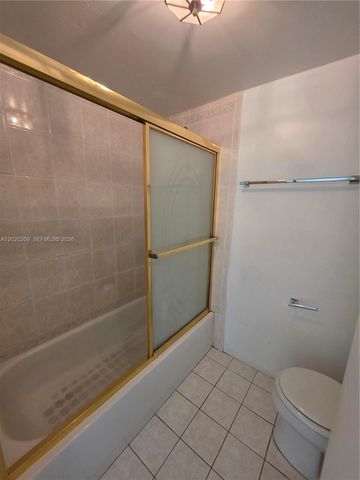 4374 NW 9th Ave 18-3C, Deerfield Beach, FL 33064