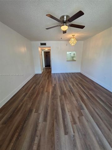 4374 NW 9th Ave 18-3C, Deerfield Beach, FL 33064