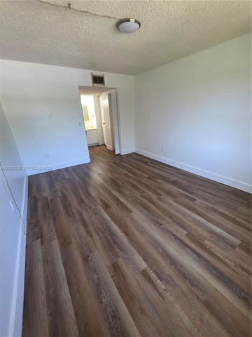 4374 NW 9th Ave 18-3C, Deerfield Beach, FL 33064