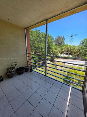 4374 NW 9th Ave 18-3C, Deerfield Beach, FL 33064