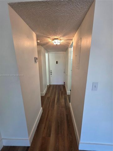 4374 NW 9th Ave 18-3C, Deerfield Beach, FL 33064