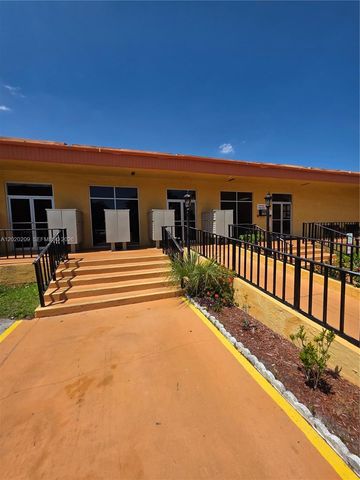 4374 NW 9th Ave 18-3C, Deerfield Beach, FL 33064