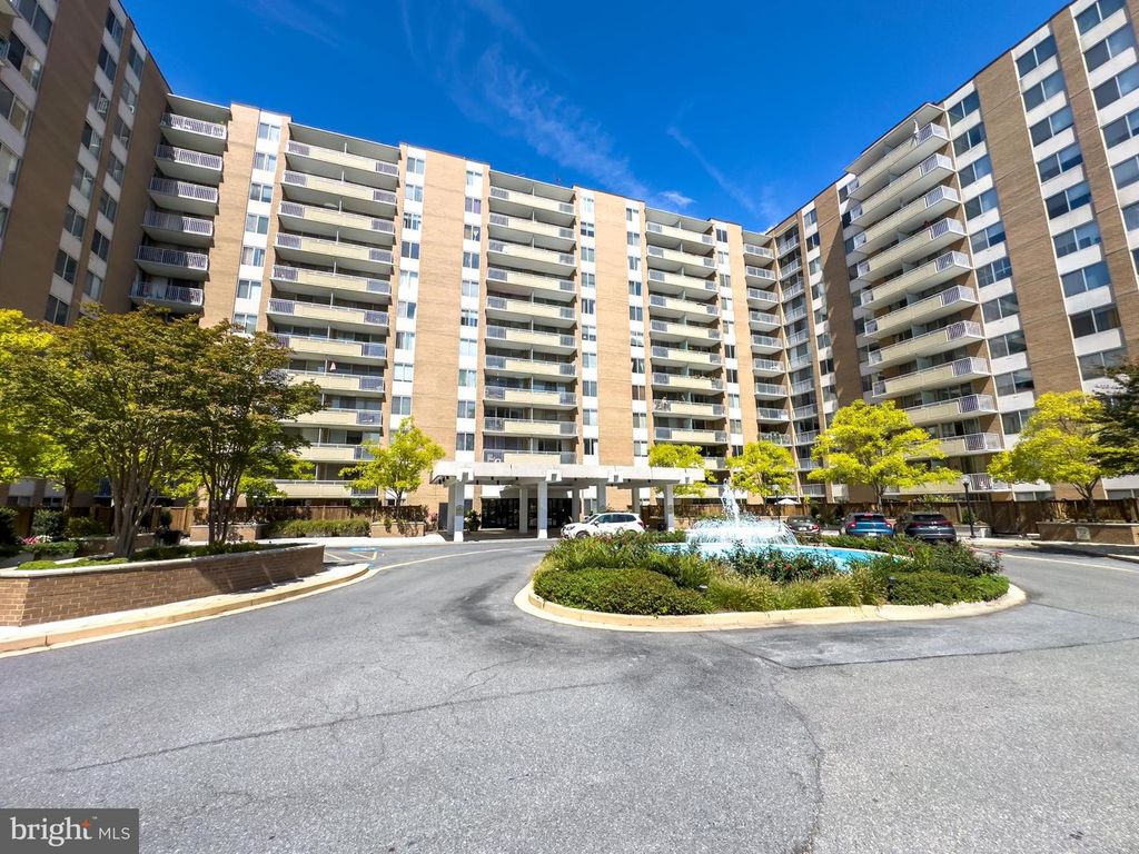 3001 VEAZEY TERRACE NW #1102, Washington, DC 20008
