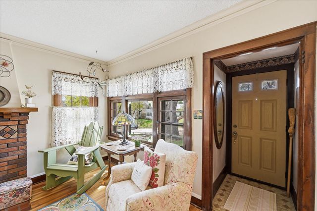 3257 Hayes Street NE, Minneapolis, MN 55418