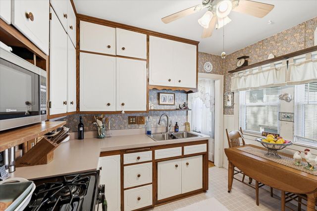 3257 Hayes Street NE, Minneapolis, MN 55418