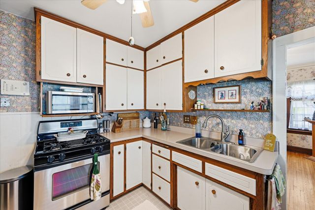 3257 Hayes Street NE, Minneapolis, MN 55418