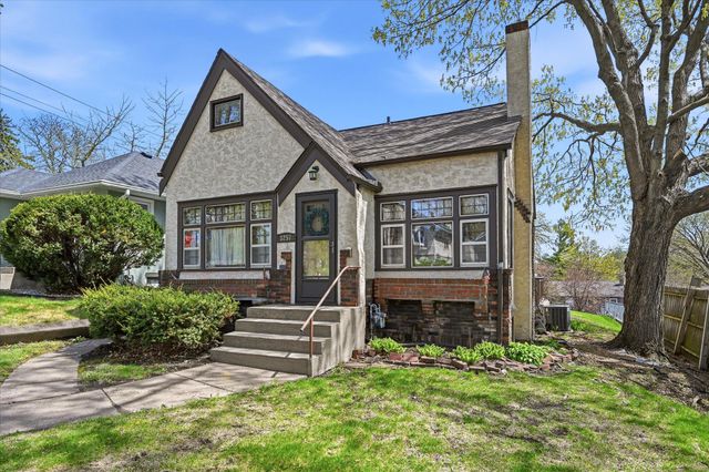 3257 Hayes Street NE, Minneapolis, MN 55418