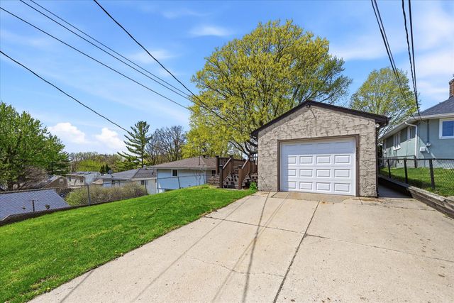 3257 Hayes Street NE, Minneapolis, MN 55418