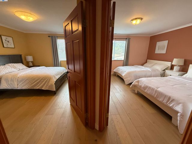 668 Keys Blvd., Clearlake Oaks, CA 95423