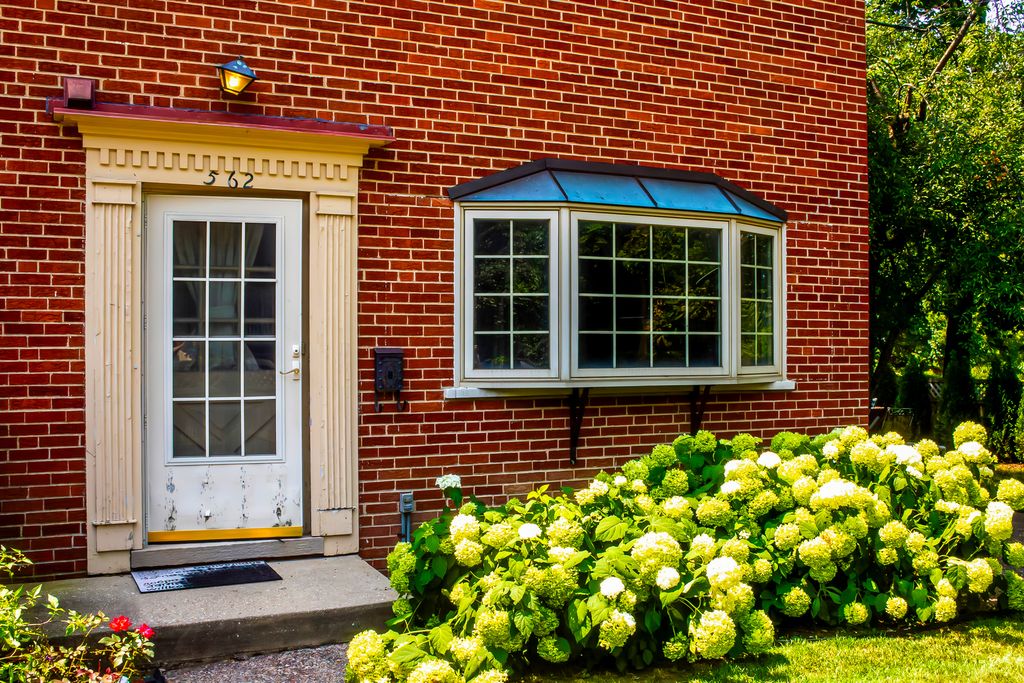 562 Green Bay Road, Glencoe, IL 60022 — exterior