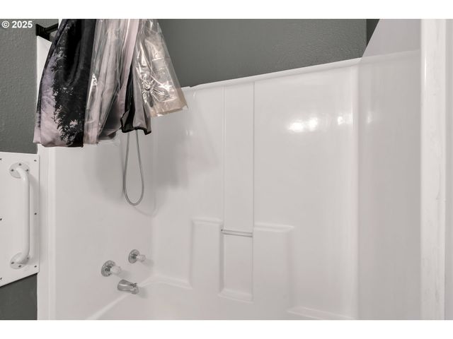 13216 Ne 59TH St 24, Vancouver, WA 98682
