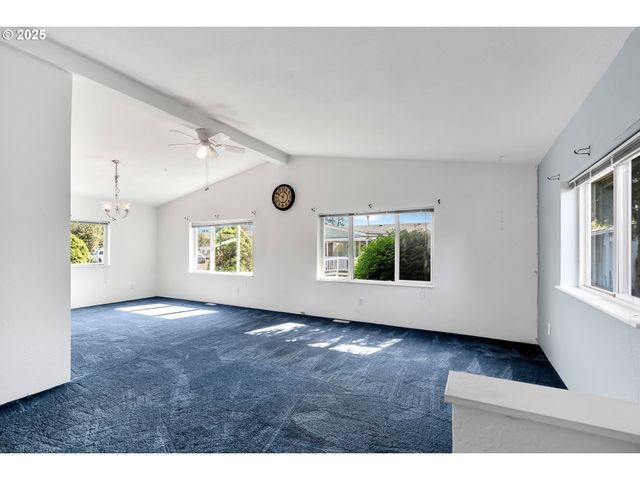 13216 Ne 59TH St 24, Vancouver, WA 98682
