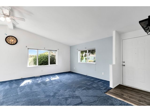 13216 Ne 59TH St 24, Vancouver, WA 98682