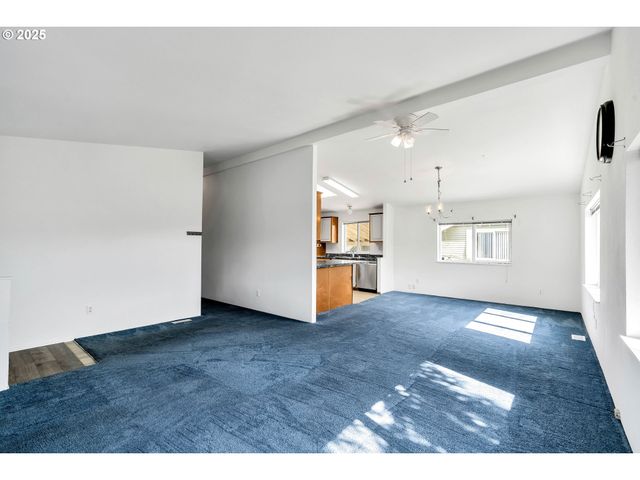 13216 Ne 59TH St 24, Vancouver, WA 98682