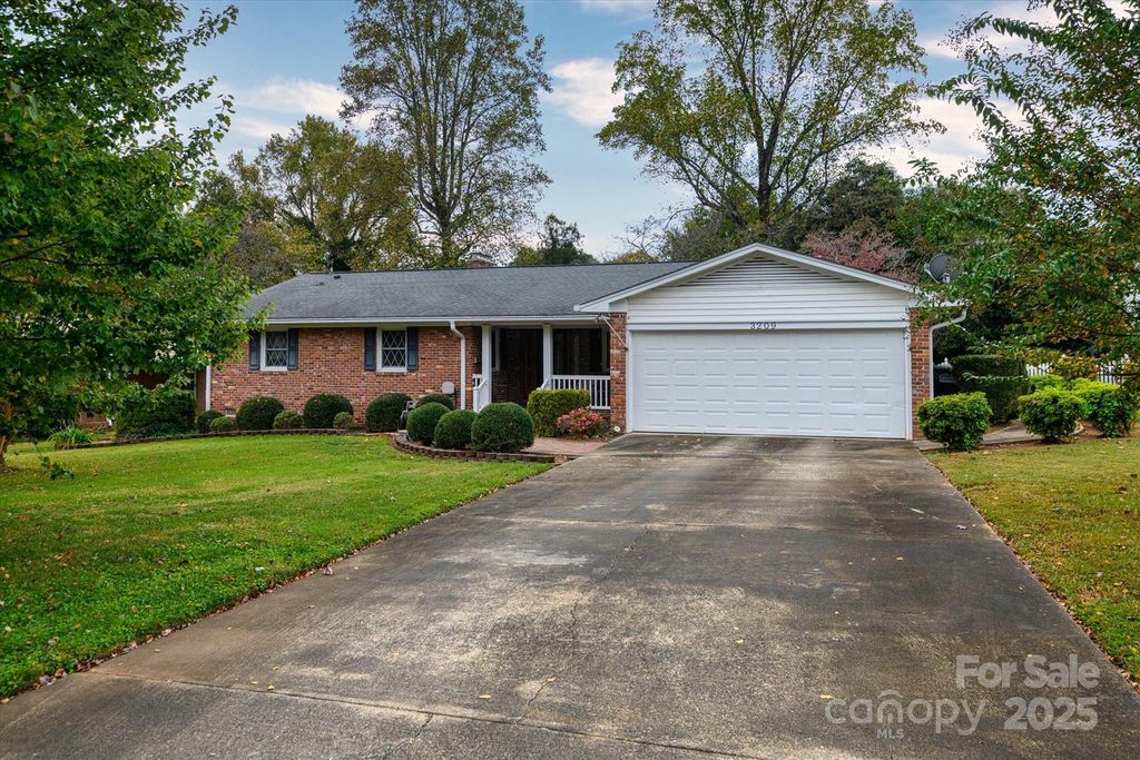 3209 Imperial Drive, Gastonia, NC 28054
