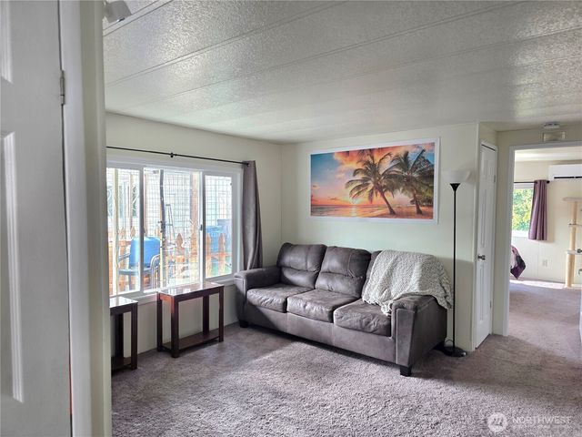 2397 Nightingale Lane, Kelso, WA 98626