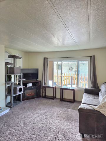 2397 Nightingale Lane, Kelso, WA 98626