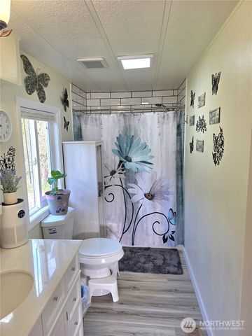 2397 Nightingale Lane, Kelso, WA 98626