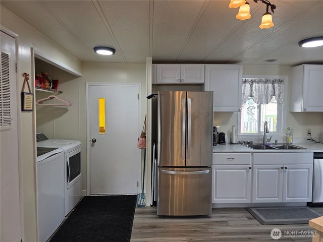 2397 Nightingale Lane, Kelso, WA 98626