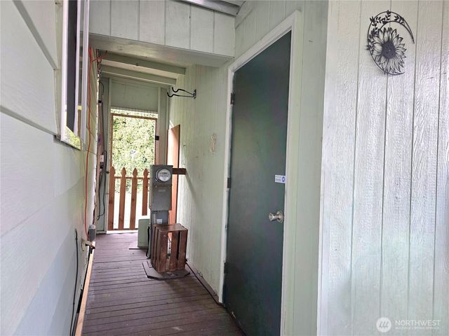 2397 Nightingale Lane, Kelso, WA 98626