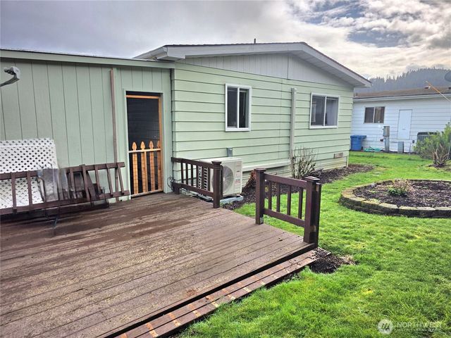 2397 Nightingale Lane, Kelso, WA 98626