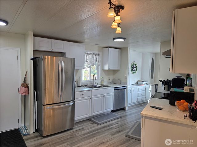 2397 Nightingale Lane, Kelso, WA 98626