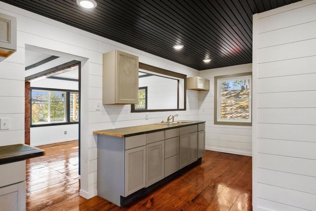 413 Groveland Street, Boyne City, MI 49712