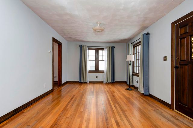 2157 W Phelps Street, Springfield, MO 65802