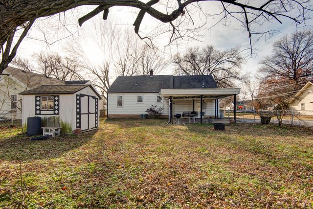 2157 W Phelps Street, Springfield, MO 65802