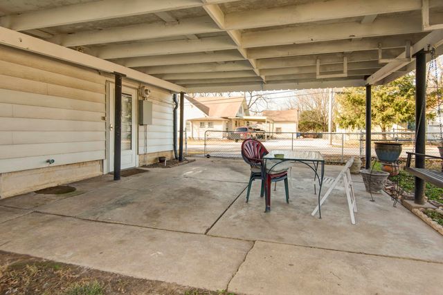 2157 W Phelps Street, Springfield, MO 65802