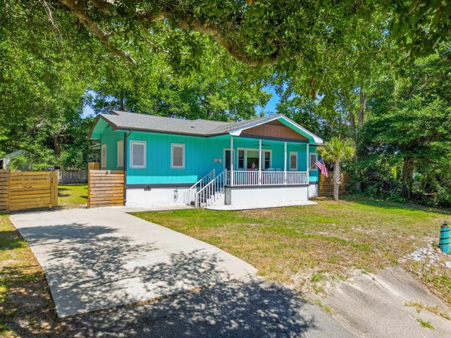 4259 Luck Ave., Little River, SC 29566