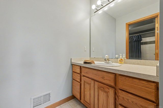 3189 Huntington Circle, Washington Twp, MI 48094