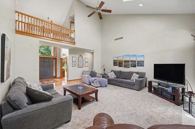 3189 Huntington Circle, Washington Twp, MI 48094