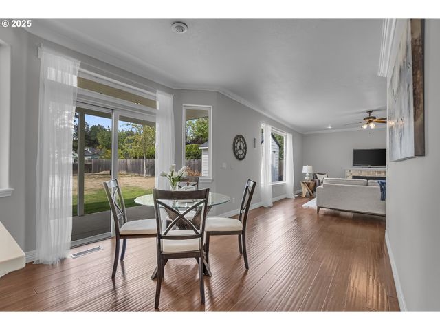 2775 WALLACE HILLS Ct, Salem, OR 97304