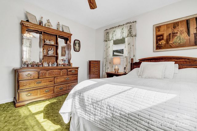 44 Tuttle Road, Hendersonville, NC 28792