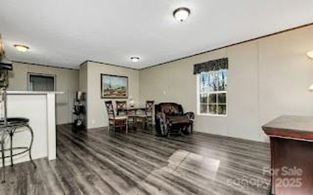 44 Tuttle Road, Hendersonville, NC 28792