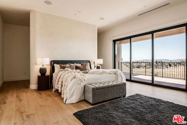 22328 S Summit Ridge Circle, Chatsworth, CA 91311